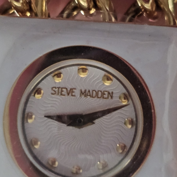 Steve Madden Women's Gold and White Chain Watch - Picture 6 of 9